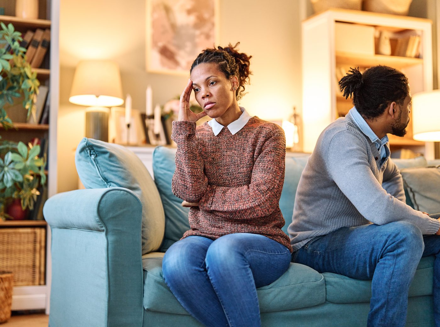 How to Deal with an Angry Partner — 8 Therapist-Approved Strategies
