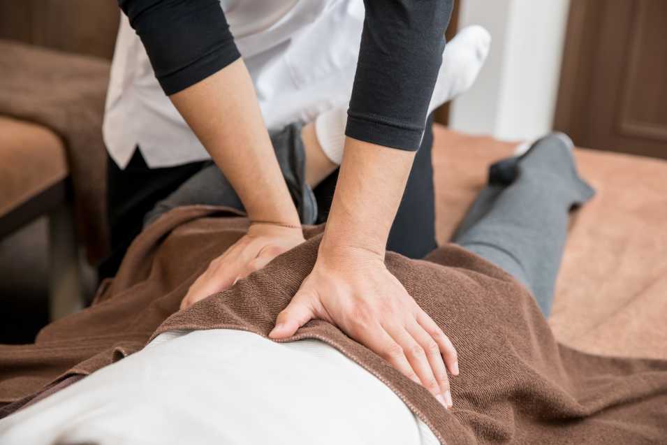 how long does it take to become a massage therapist?